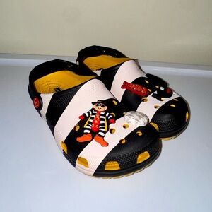 CROCS McDonald's Hamburglar Themed Crocs Size 7